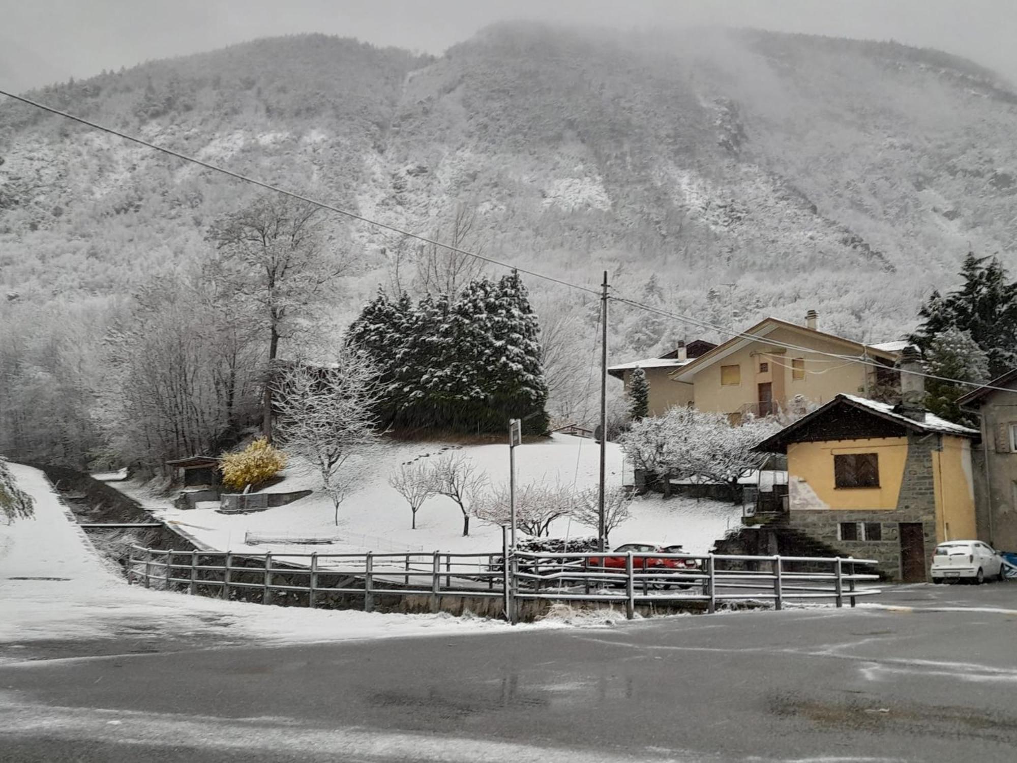 Le Chalet Du Village Chambave Buitenkant foto