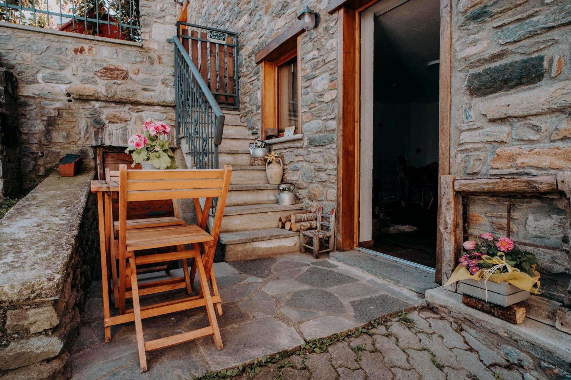 Le Chalet Du Village Chambave Buitenkant foto